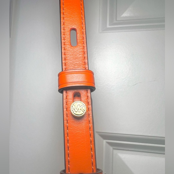 MICHAEL KORS Willa Pleated Bucket Bag in Orange Monogram w/ Matching Pouch - EUC - Picture 11 of 16